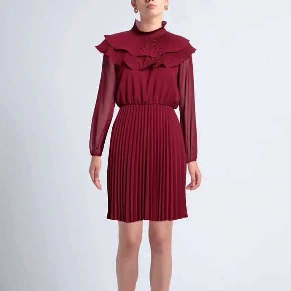 Souvenir new ruffle dress - Picture 2 of 4